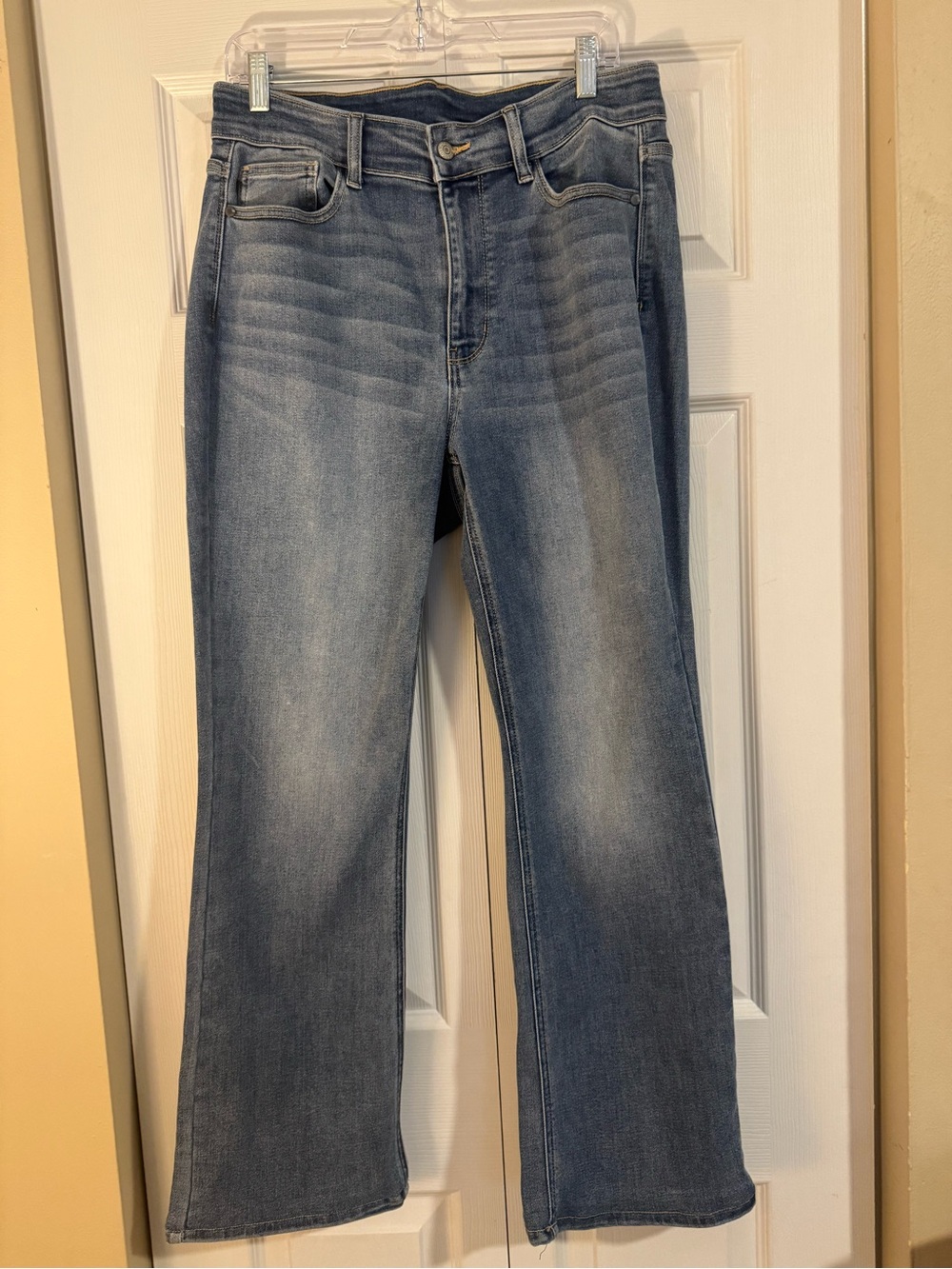 Judy Blue Light-Mid Blue Flare Jeans